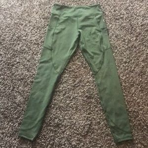 Curves and Combat Boots LEGGINGS WITH POCKETS